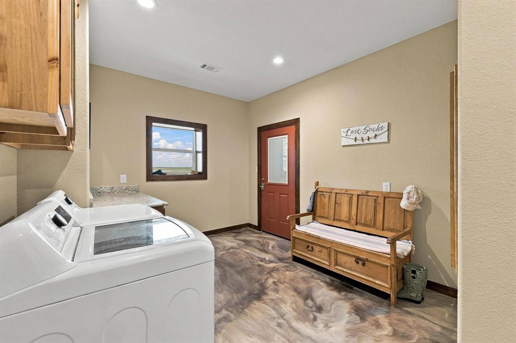 1126 Heritage Road Property Photo 24