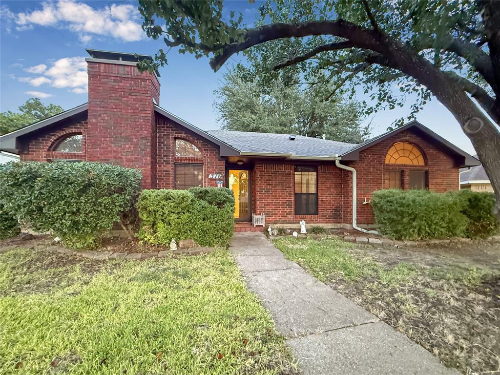 316 N Winding Oaks Drive Property Photo 2