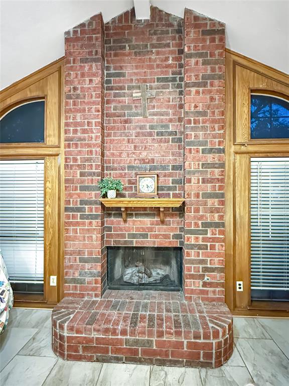 316 N Winding Oaks Drive Property Photo 10