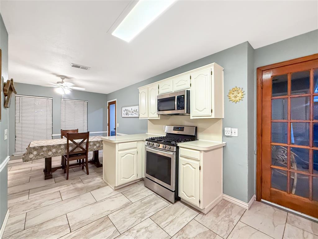 316 N Winding Oaks Drive Property Photo 11