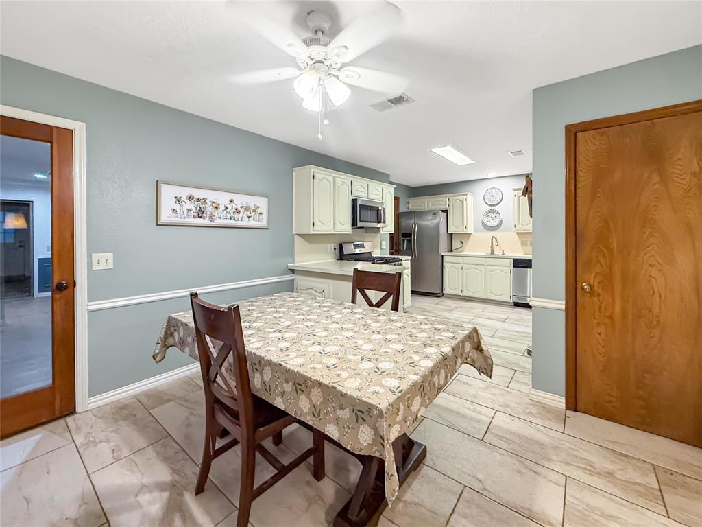 316 N Winding Oaks Drive Property Photo 13