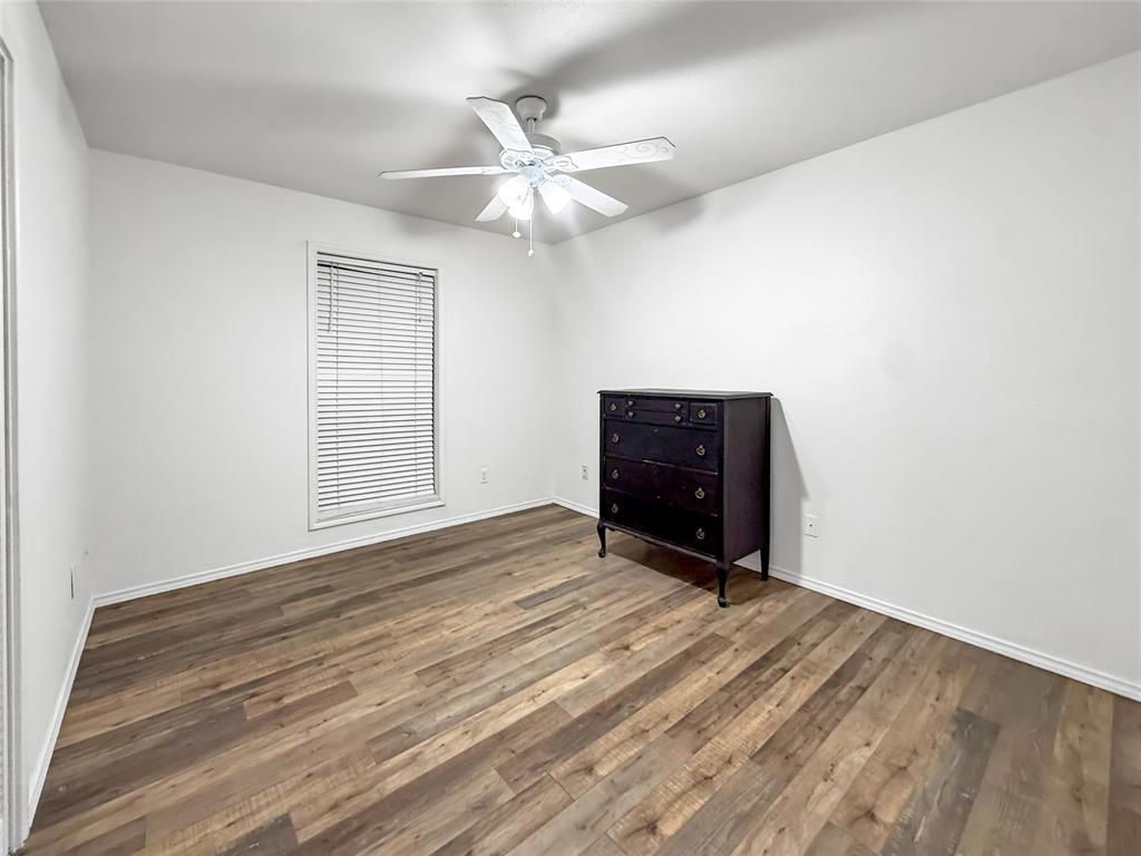316 N Winding Oaks Drive Property Photo 18