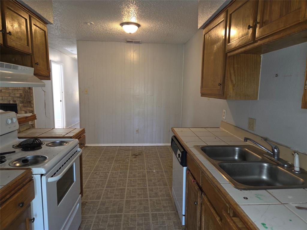 2400 Monte Carlo Drive A Property Photo 5