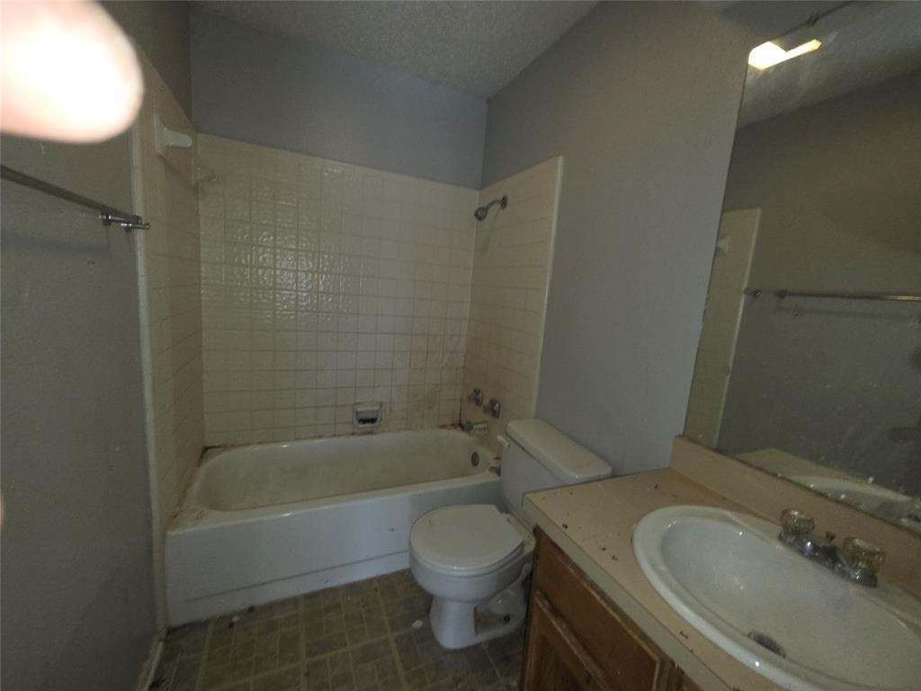 2400 Monte Carlo Drive A Property Photo 9