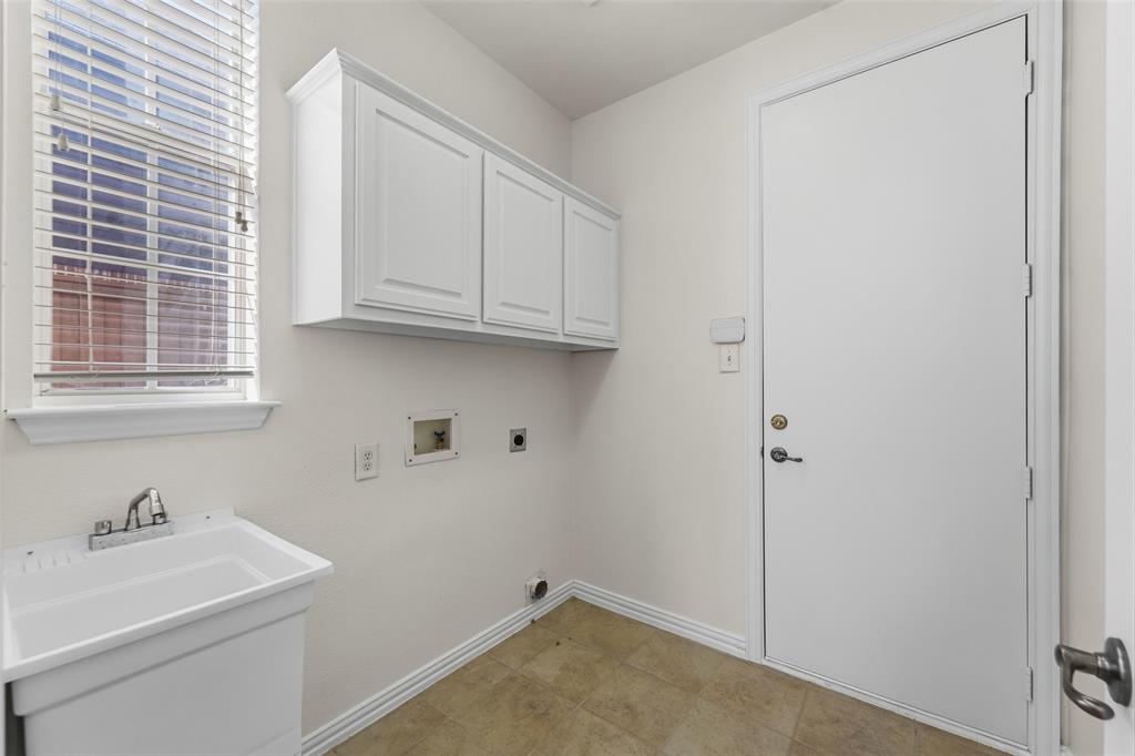 707 Wheaton Court Property Photo 32