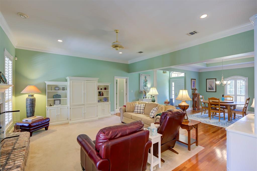 9436 Wrenwood Boulevard Property Photo 10