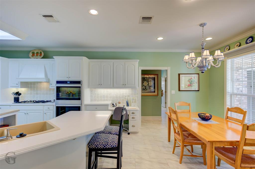 9436 Wrenwood Boulevard Property Photo 11