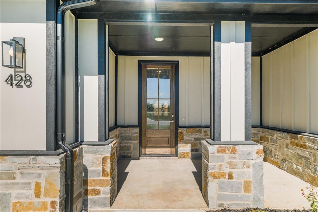 428 Cirrus Circle Property Photo 4