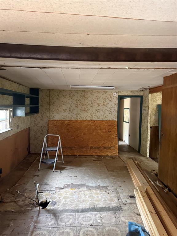 151 County Road 1421 Property Photo 6