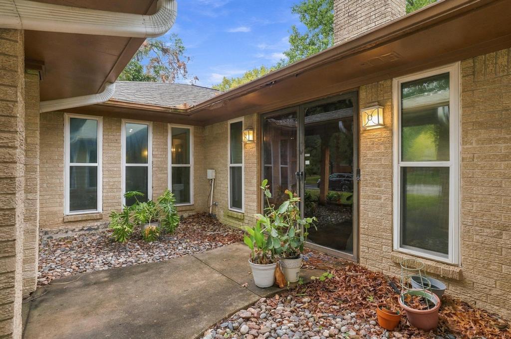 1908 Nancy Lea Drive Property Photo 3