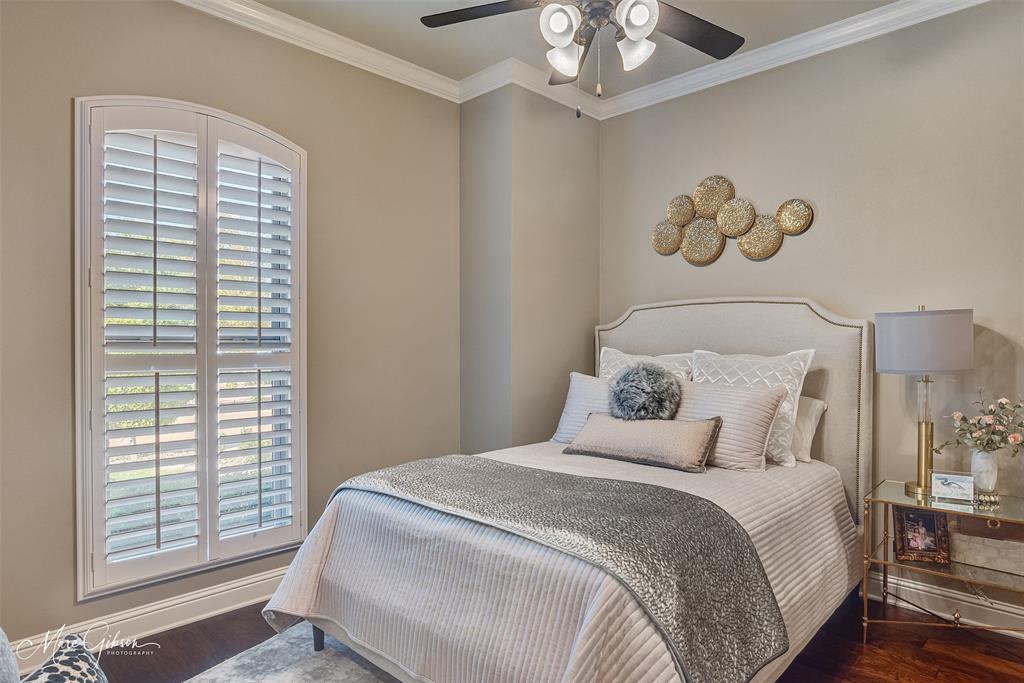 205 Summertree Court Property Photo 10