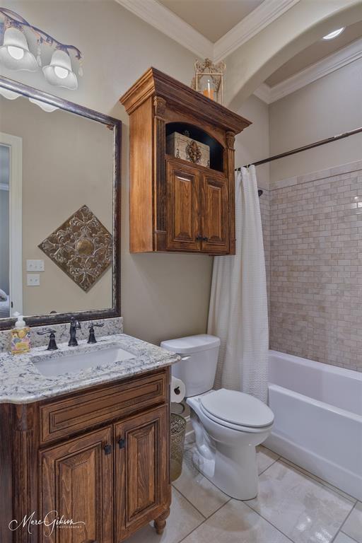 205 Summertree Court Property Photo 11