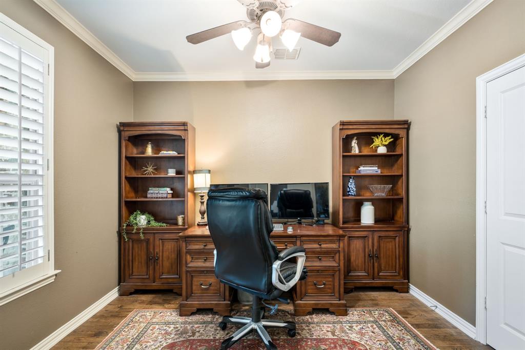 15605 Crown Cove Lane Property Photo 9
