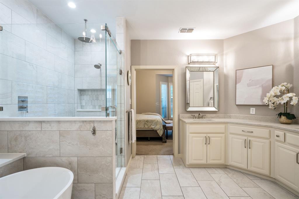 15605 Crown Cove Lane Property Photo 16