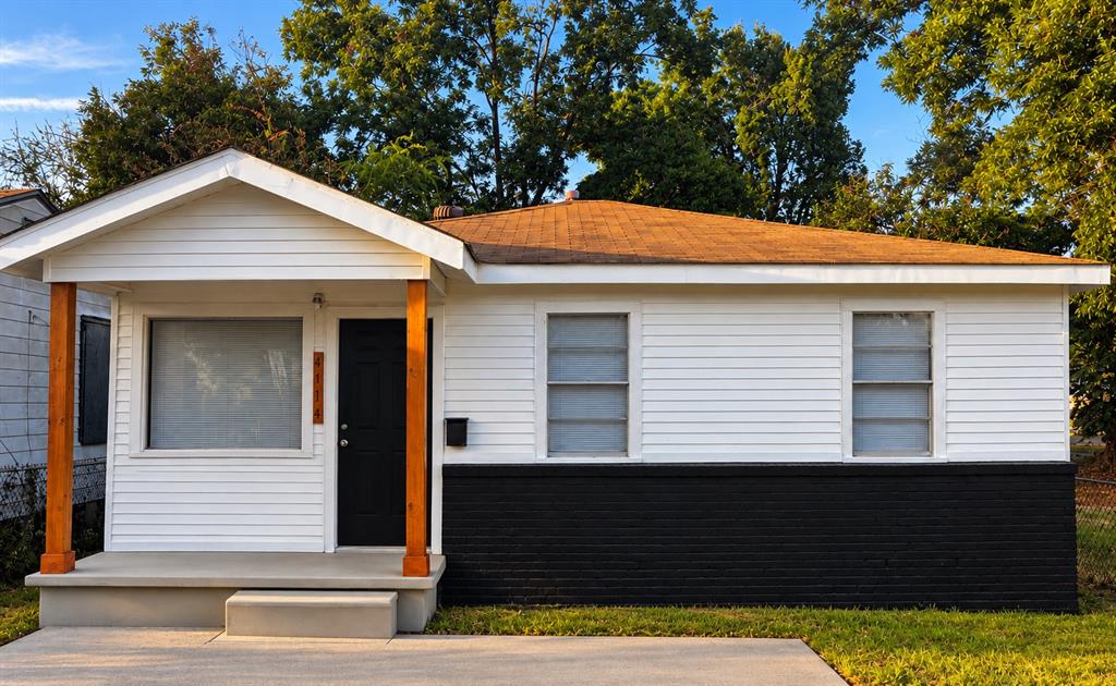 4114 Powell Street Property Photo 1