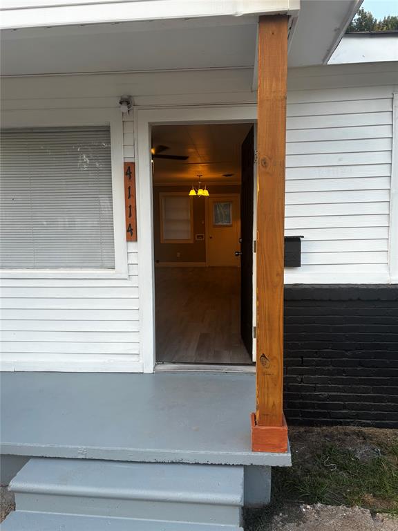 4114 Powell Street Property Photo 2