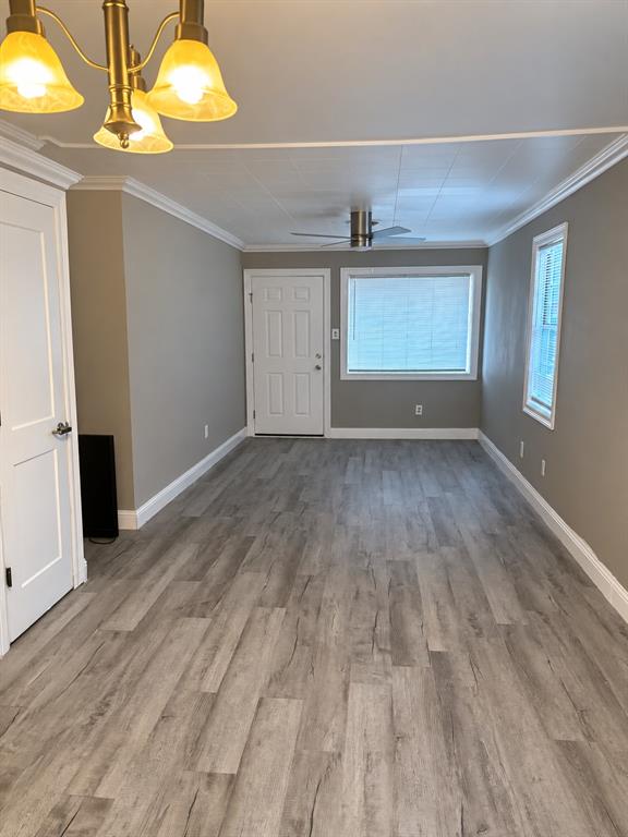 4114 Powell Street Property Photo 6