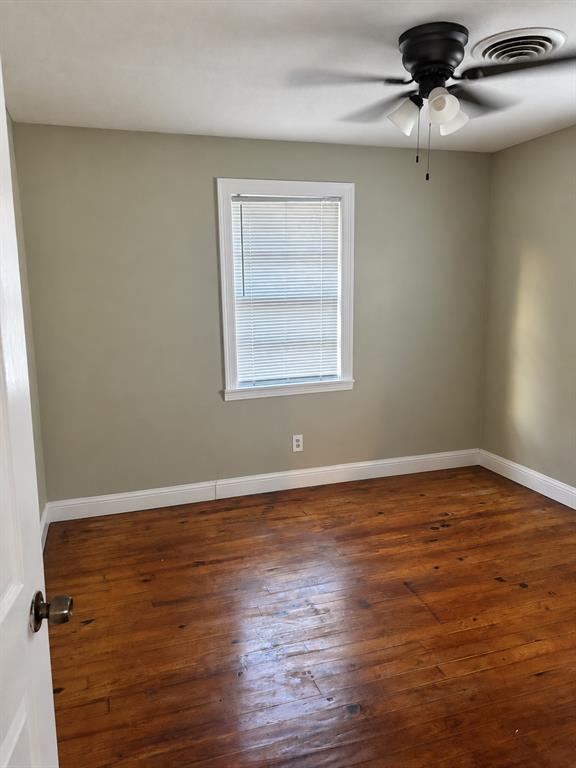 4114 Powell Street Property Photo 11