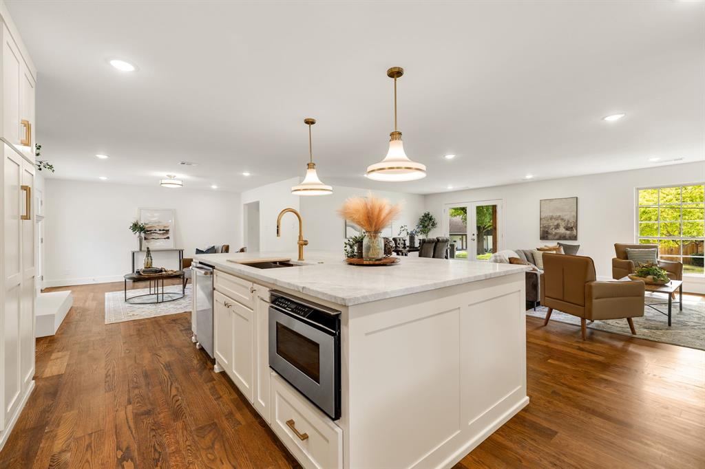 9339 Springwater Drive Property Photo 12