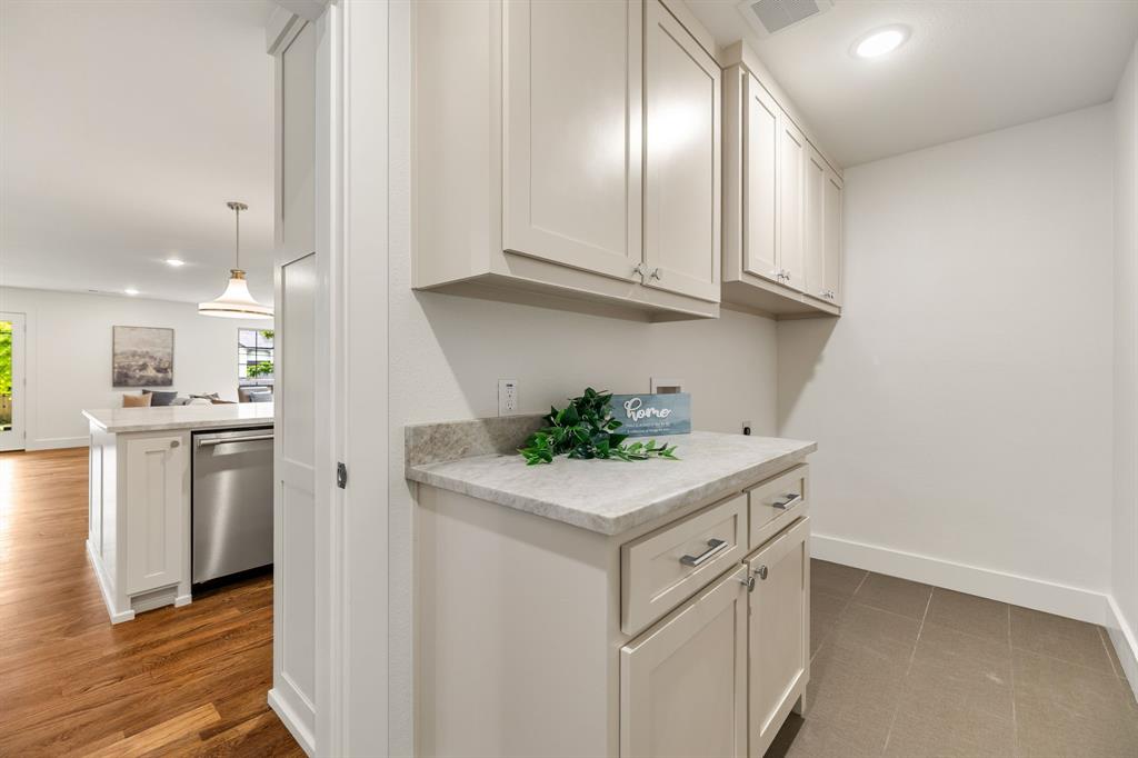 9339 Springwater Drive Property Photo 14