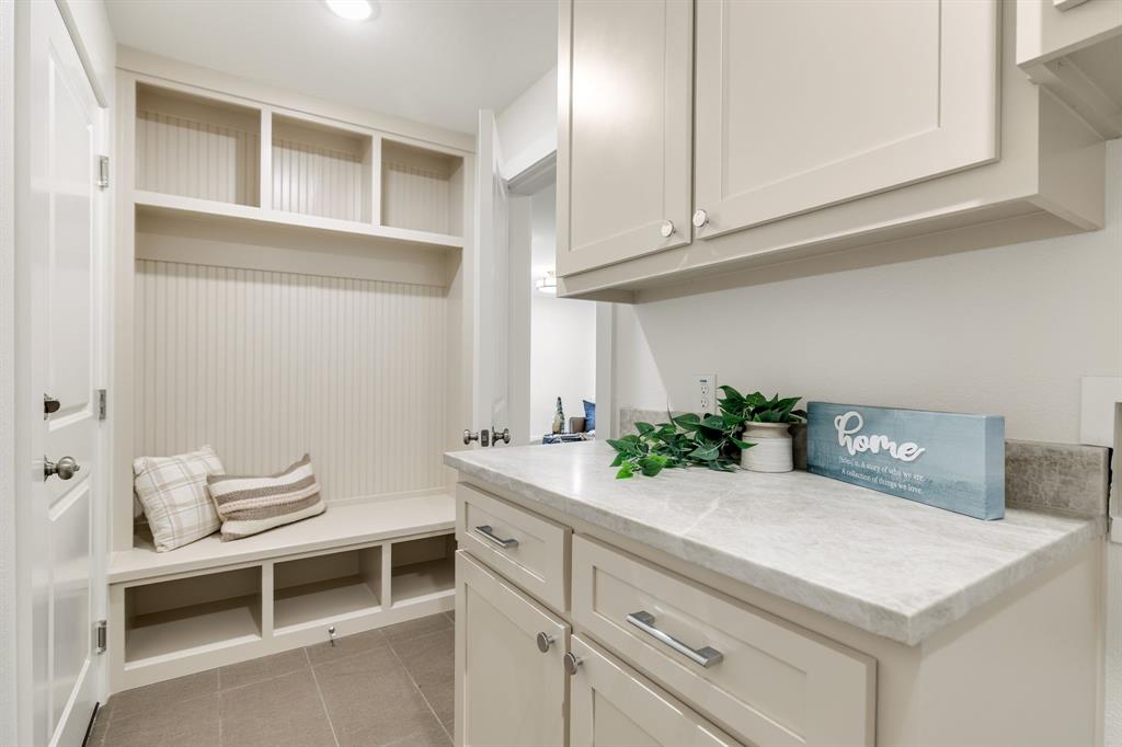 9339 Springwater Drive Property Photo 15