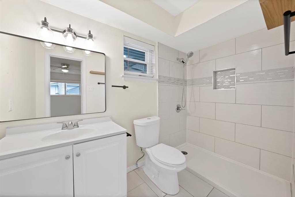 1205 Golden Trophy Drive Property Photo 14