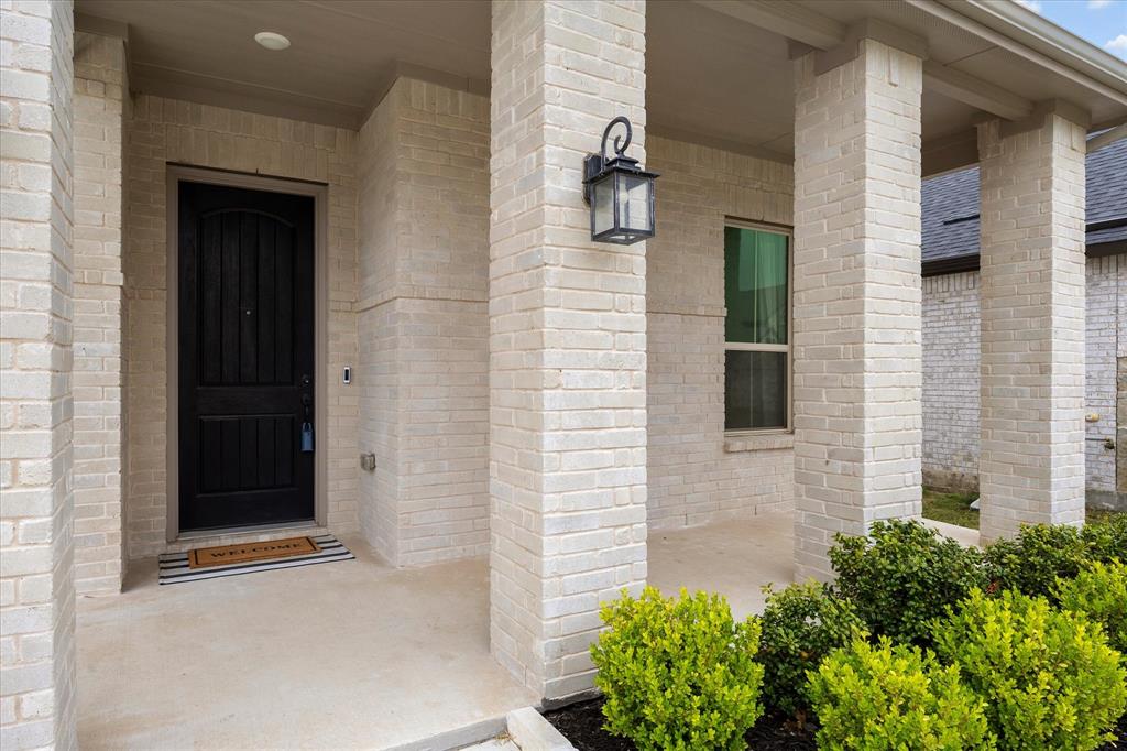 571 Bradley Drive Property Photo 3
