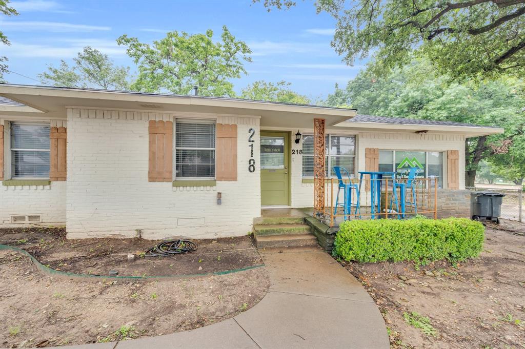 214 W Belt Line Road B Property Photo 3