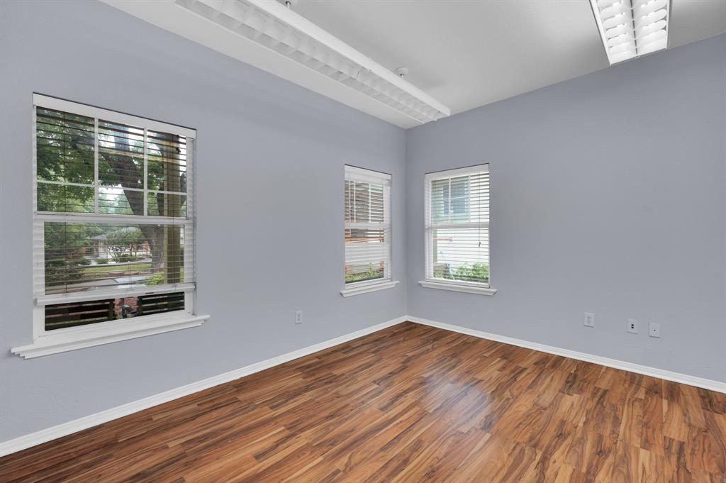 214 W Belt Line Road B Property Photo 15