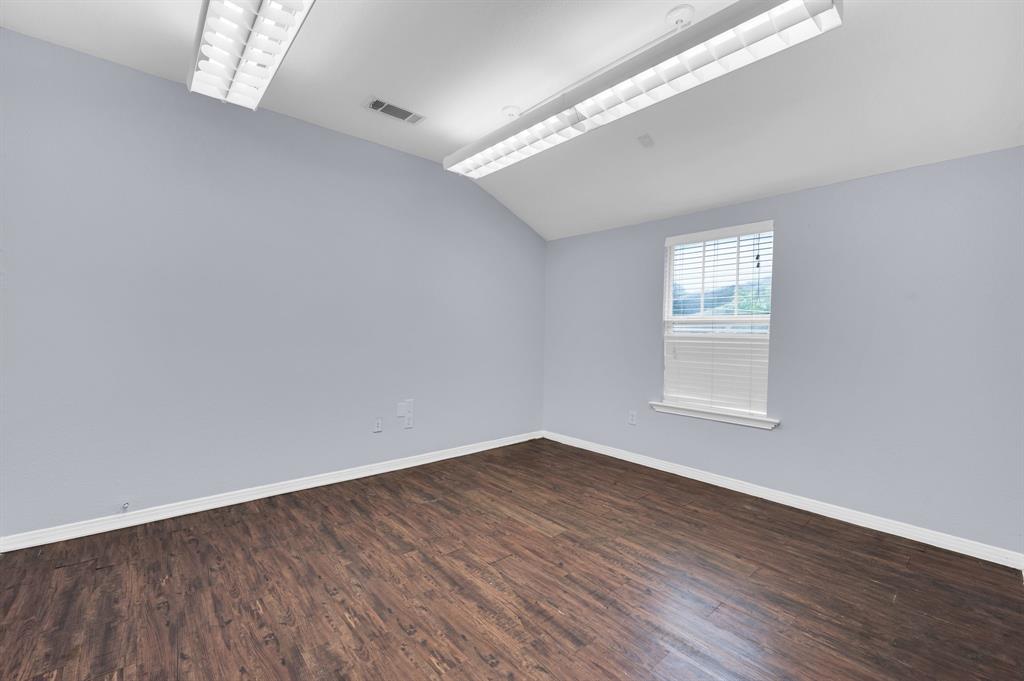 214 W Belt Line Road B Property Photo 20