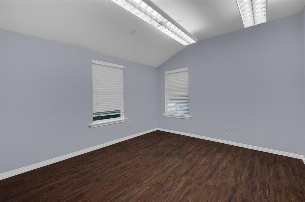 214 W Belt Line Road B Property Photo 22