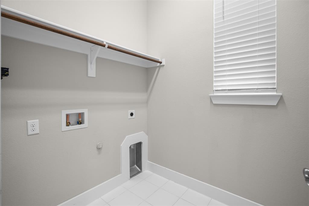 8091 Sunflower Lane Property Photo 10