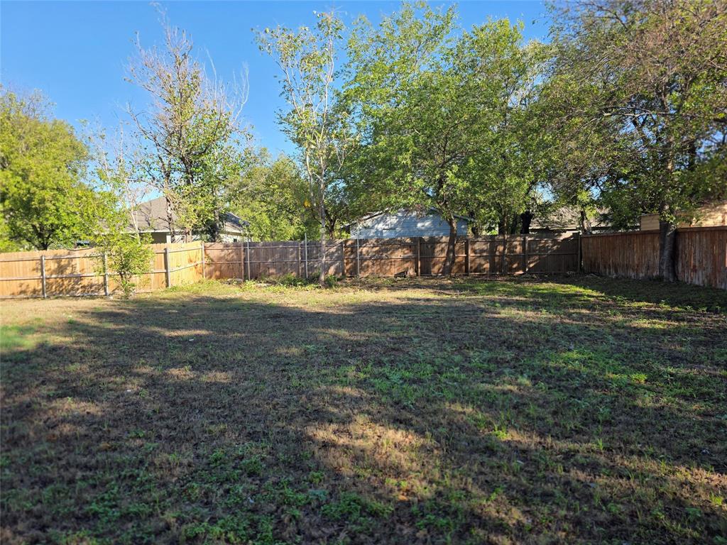 705 E Wardville Street Property Photo 1