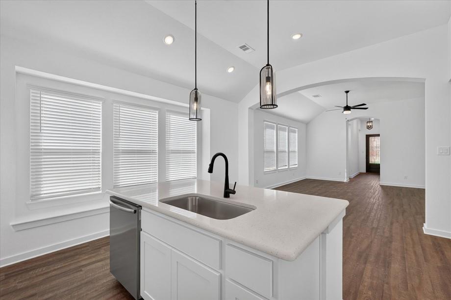 2348 Clearwater Way Property Photo 5