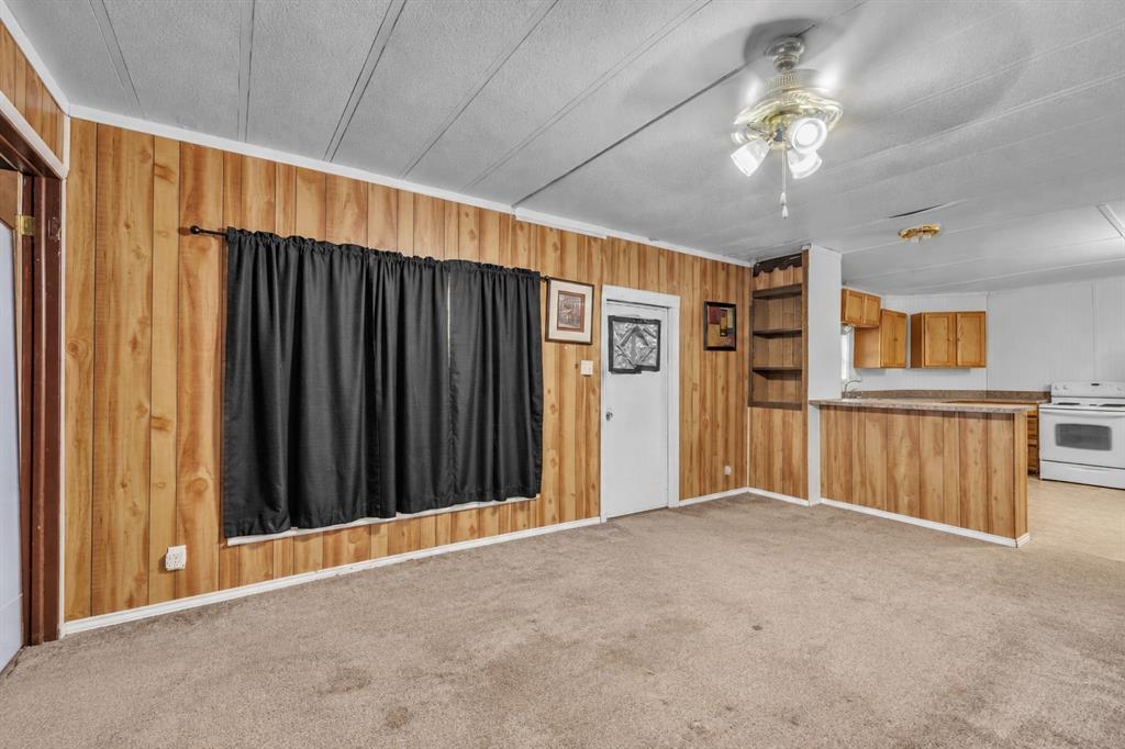 4647 Lyndi Lane Property Photo 8