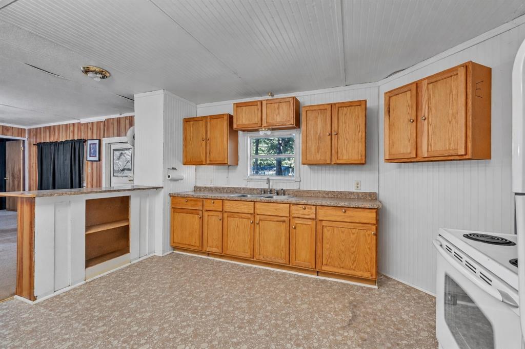 4647 Lyndi Lane Property Photo 10