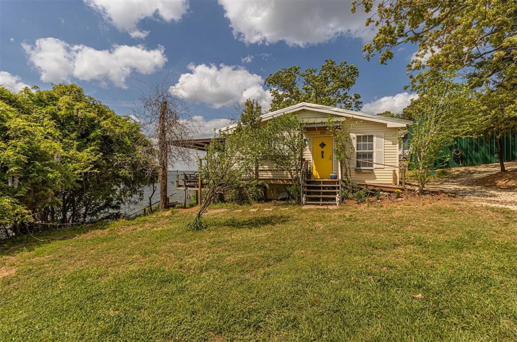 489 Martha Street Property Photo 12