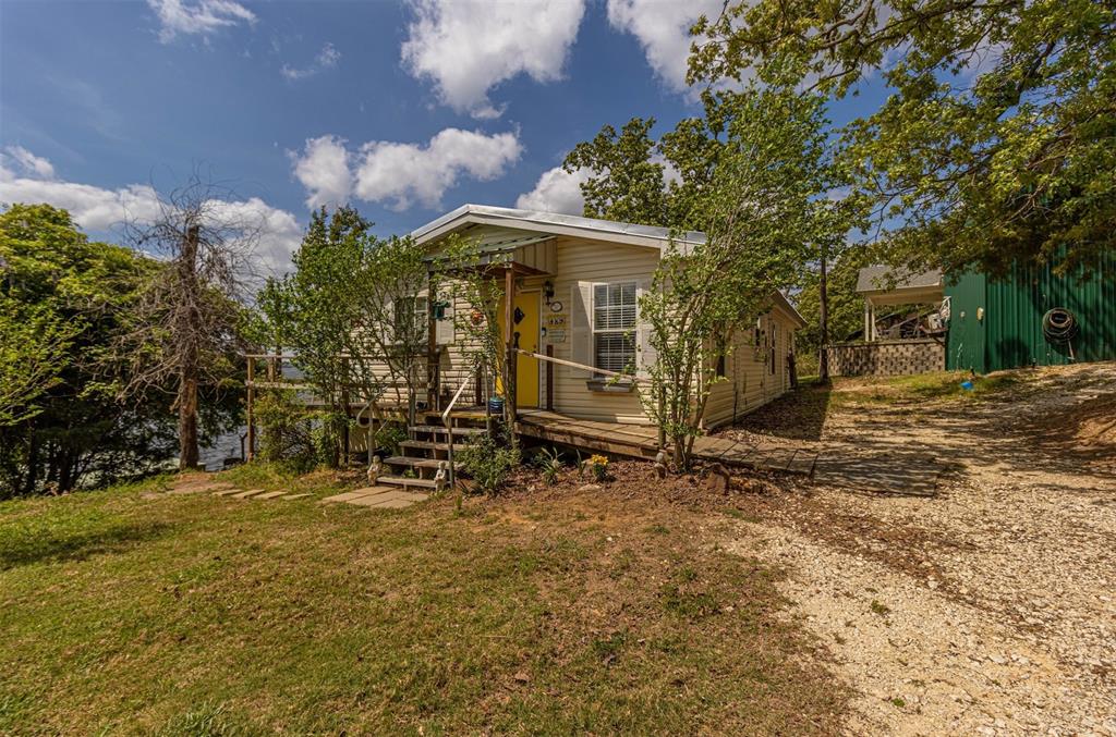 489 Martha Street Property Photo 14
