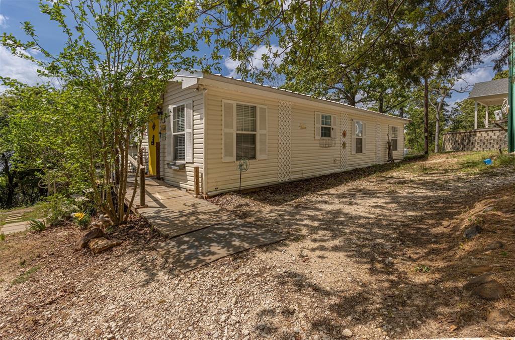 489 Martha Street Property Photo 32