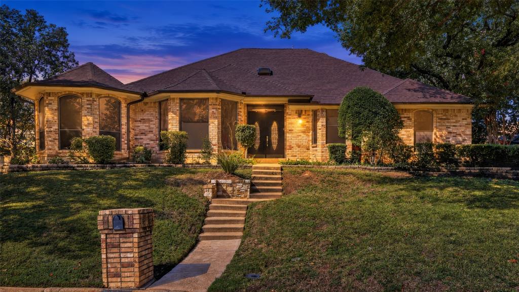 3910 Cross Bend Court Property Photo 1