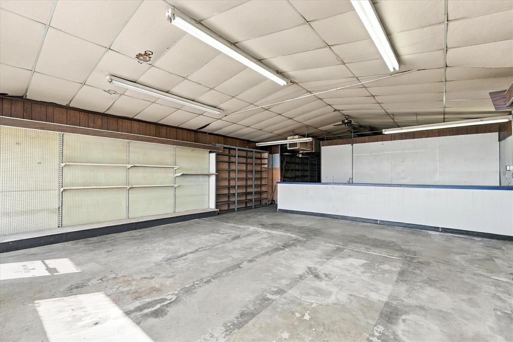 102 College Street Property Photo 5