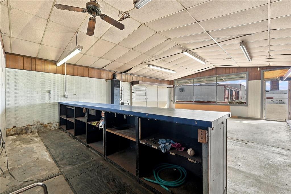 102 College Street Property Photo 8