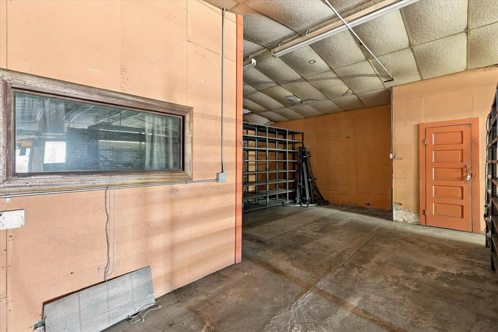 102 College Street Property Photo 10