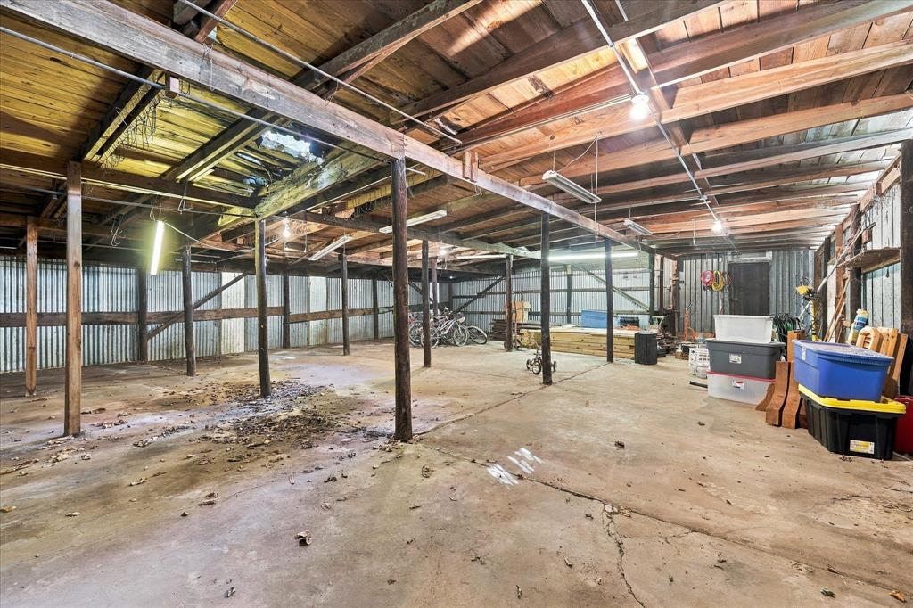 102 College Street Property Photo 13