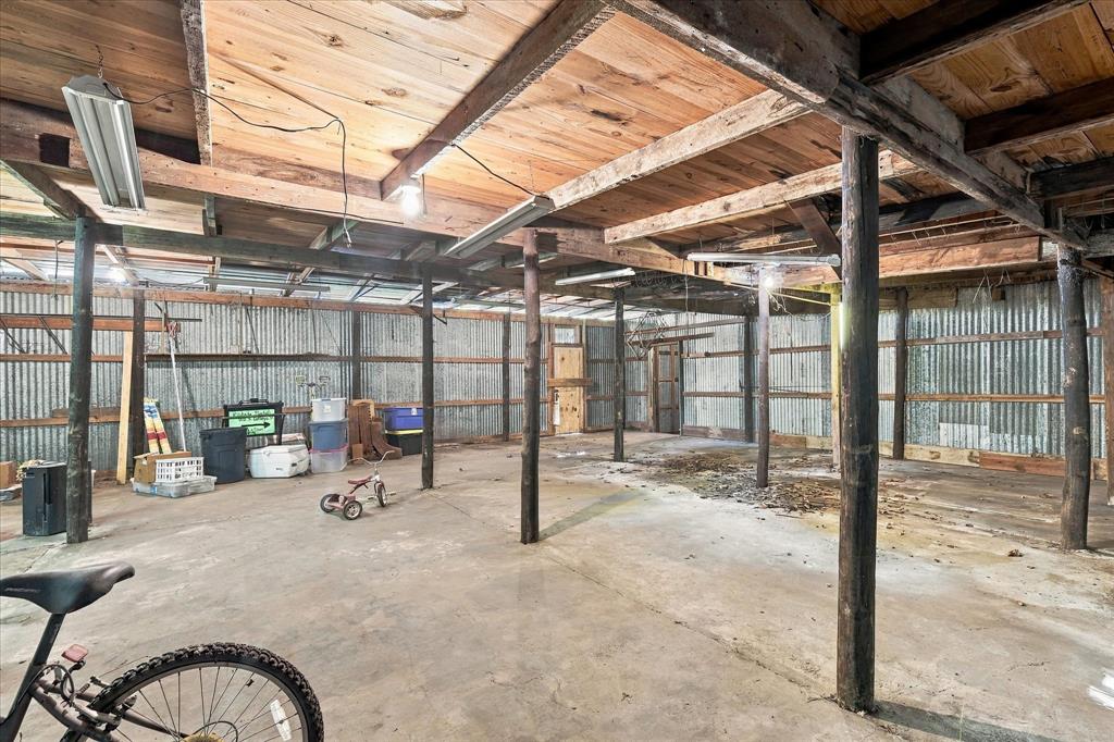 102 College Street Property Photo 15