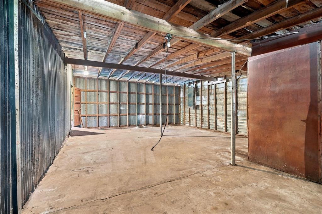 102 College Street Property Photo 18