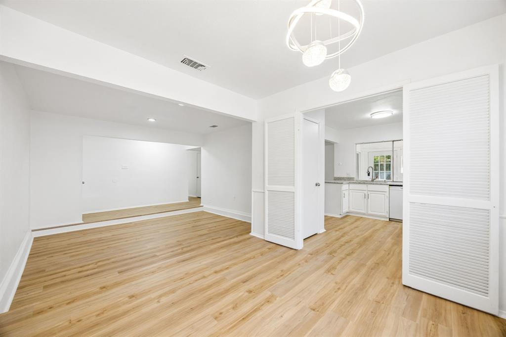 744 Salsbury Circle Property Photo 7