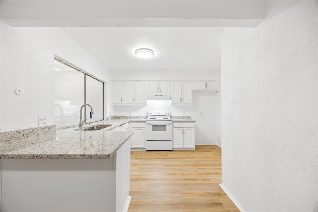 744 Salsbury Circle Property Photo 8