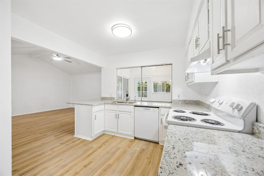 744 Salsbury Circle Property Photo 10