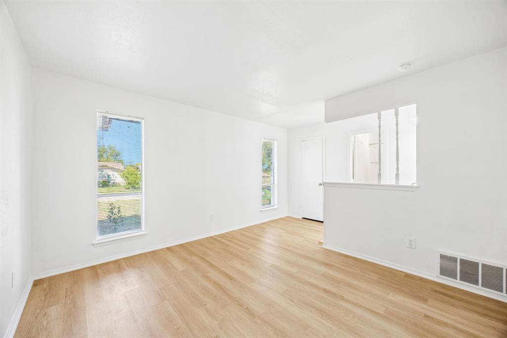 744 Salsbury Circle Property Photo 14